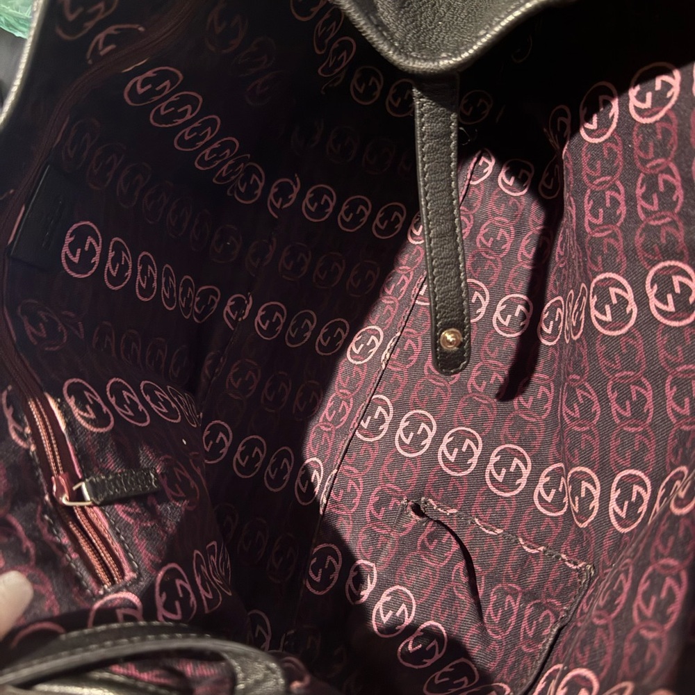 Gucci Black Leather Shoulder Bag - Picture 6 of 9